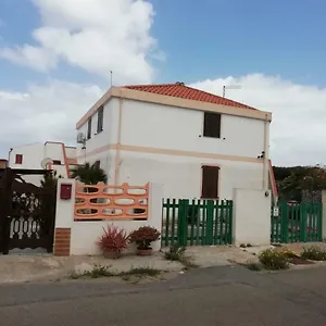 Seguimi A Calasetta , SantʼAntìoco Italia